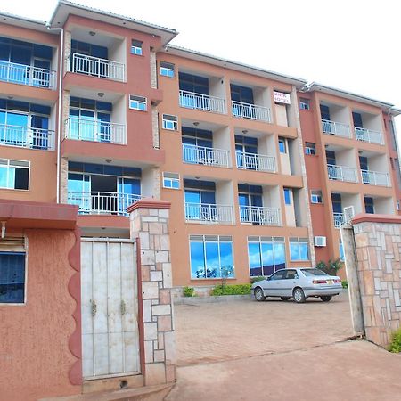 Unik Hotel Kireka Exterior photo