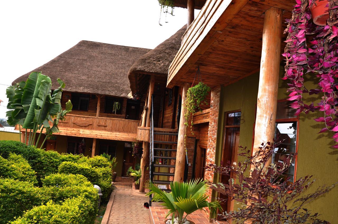 Unik Hotel Kireka Exterior photo