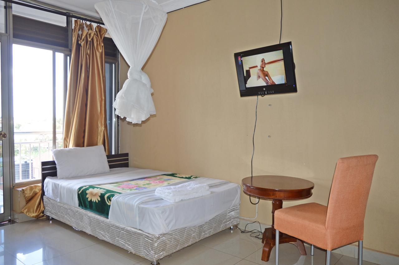 Unik Hotel Kireka Exterior photo