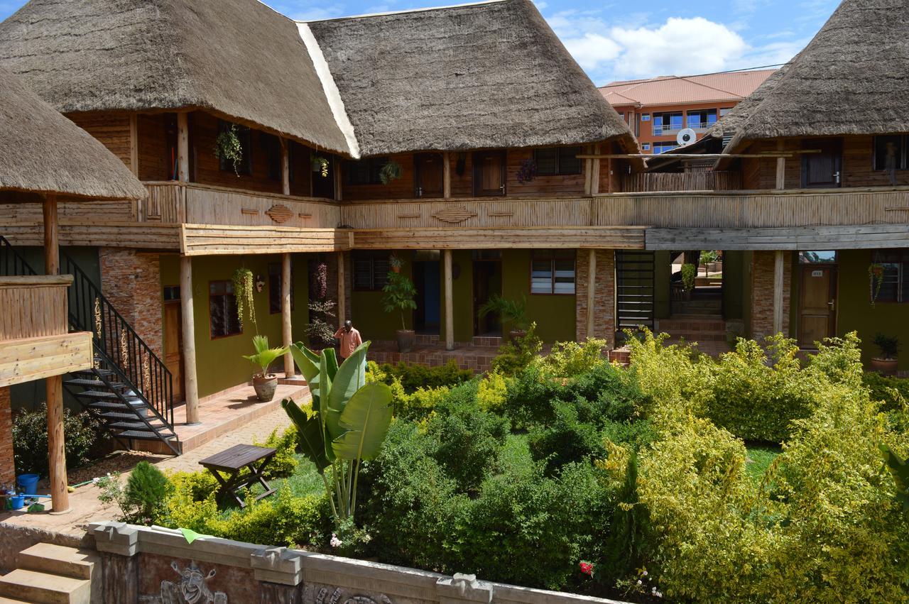 Unik Hotel Kireka Exterior photo